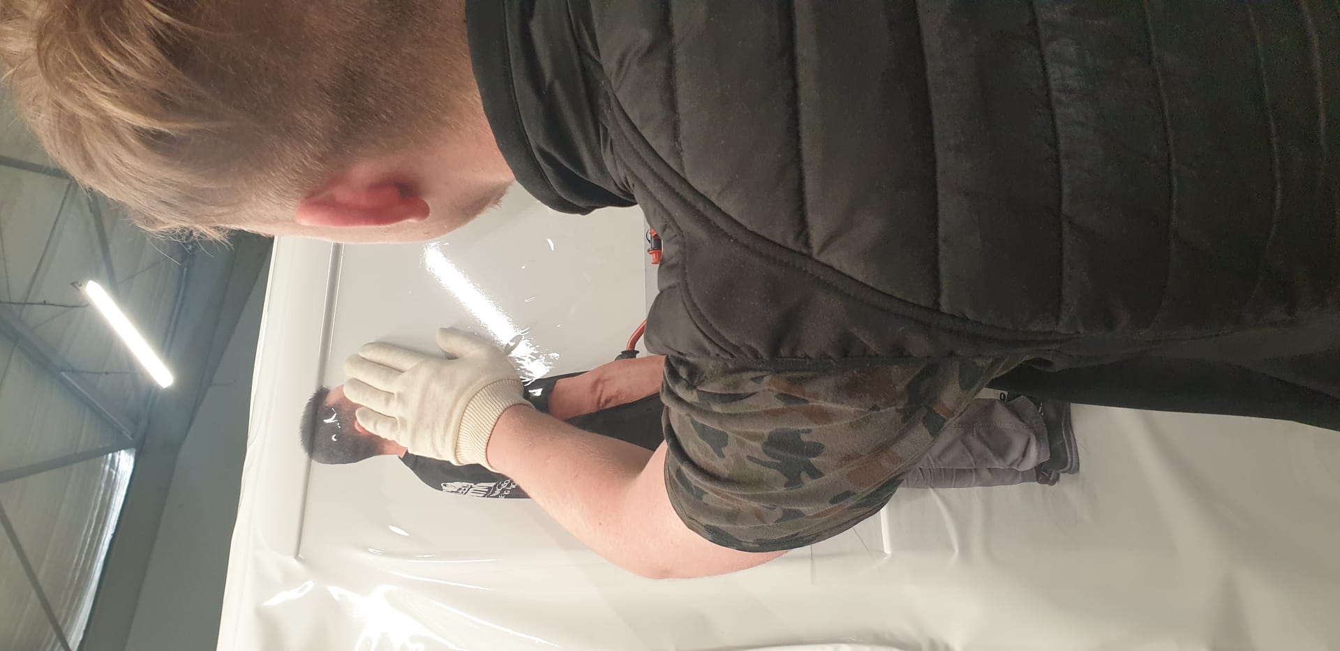 Pose adhésif atelier